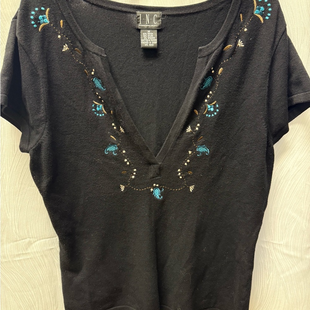 INC International Concepts Black Embroidered V-Neck Top M Boho Y2K Fall Trend